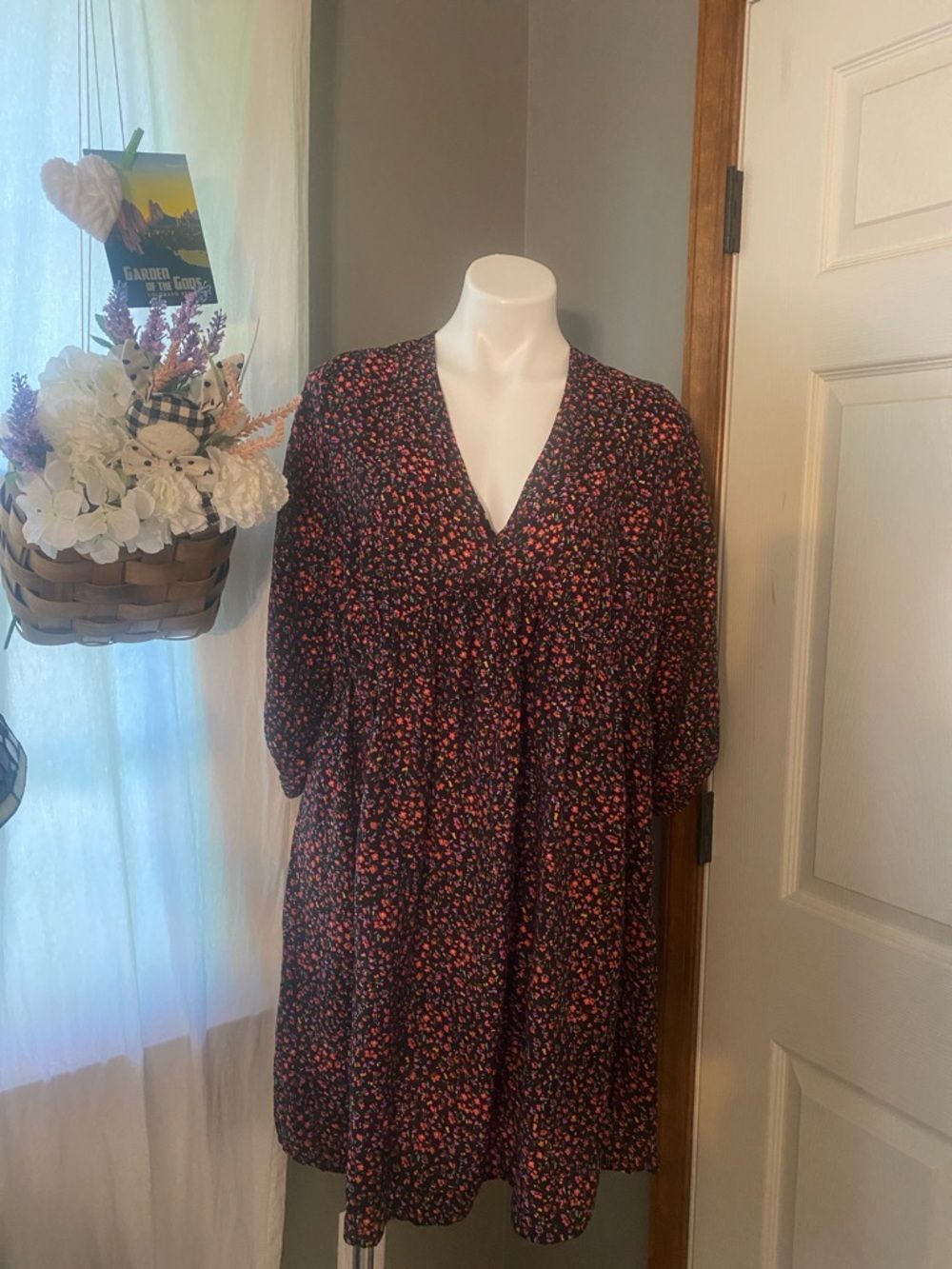 H&M Women's Black Floral V-Neck Babydoll Dress